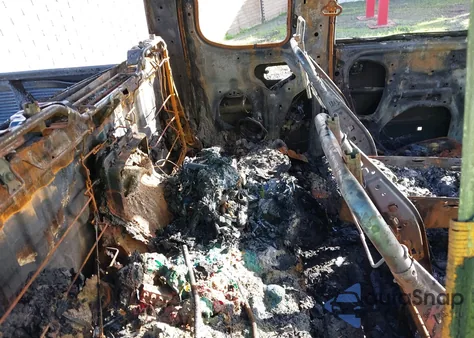 2000 Toyota Tundra Sr5 V8 из США, поврежденный, VIN 5TBRT3413YS064926